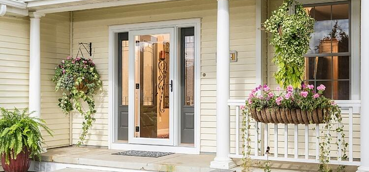 screen door installation in Fullerton